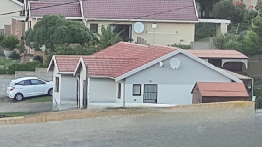 3 Bedroom Property for Sale in Dana Bay Western Cape